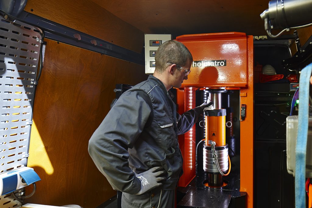 Holmatro Service Dynamic Testing